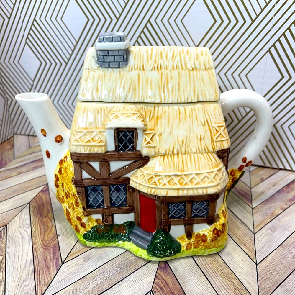 Vintage Teapot Bavarian Style Cottage House Made in Philippines D12